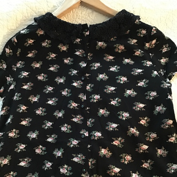 Boden black floral blouse with lace collar - Picture 3 of 7